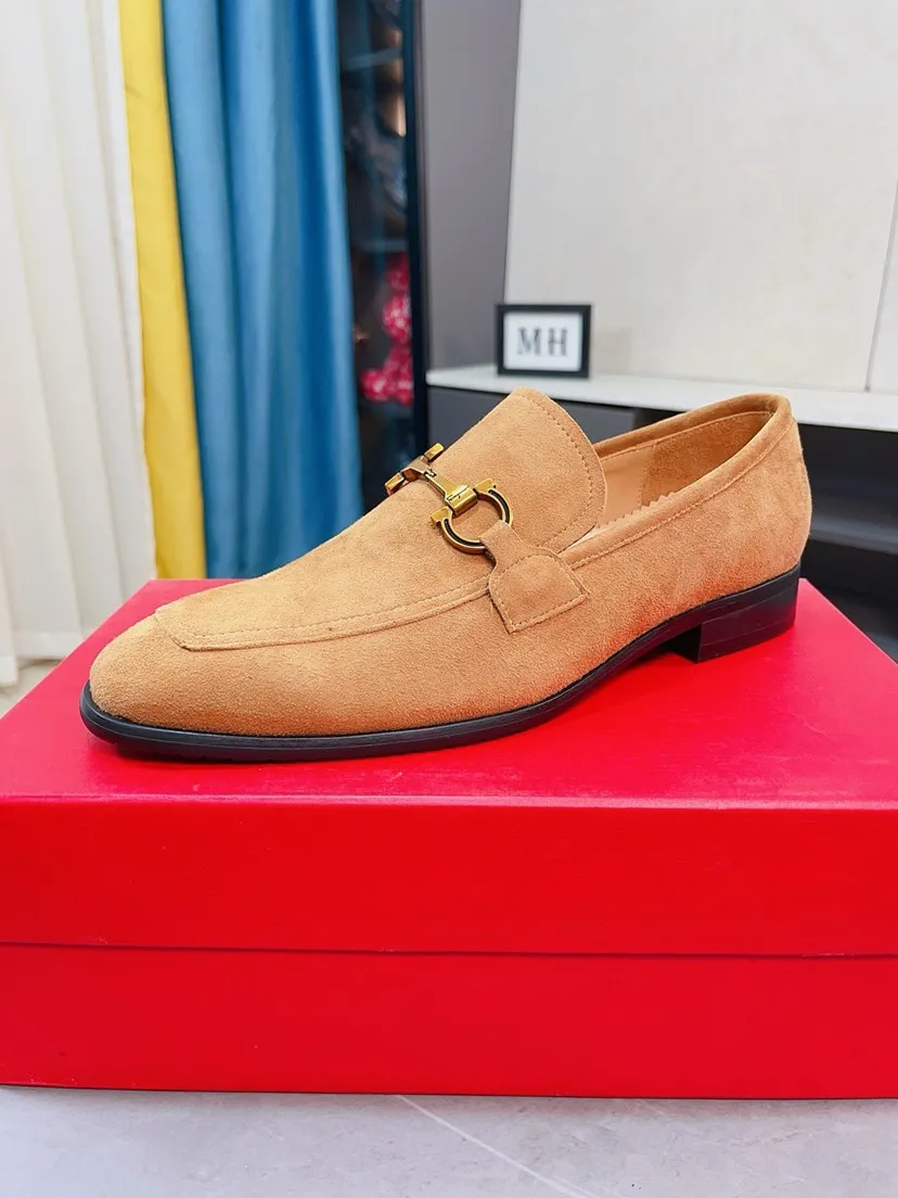 Men's shoes 💰500🌸🌸Water dyed cowhide 🆘[Salvatore Ferragamo] Ferragamo's latest casual business leather shoes for men! Available at counters simultaneously! The fabric is made of specially imported original suede calfskin, and the interior is made of imported water-dyed cowhide. It is absolutely luxurious and leads the fashion trend. Matching code: 38-44 45 customized